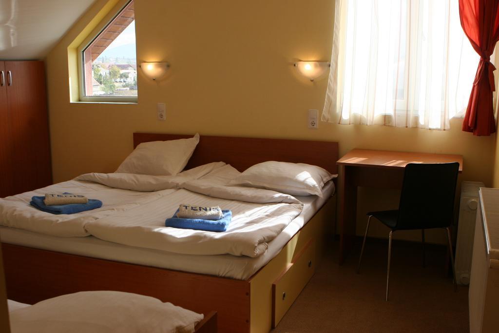 Hotel Pamira Nagyszeben Szoba fotó