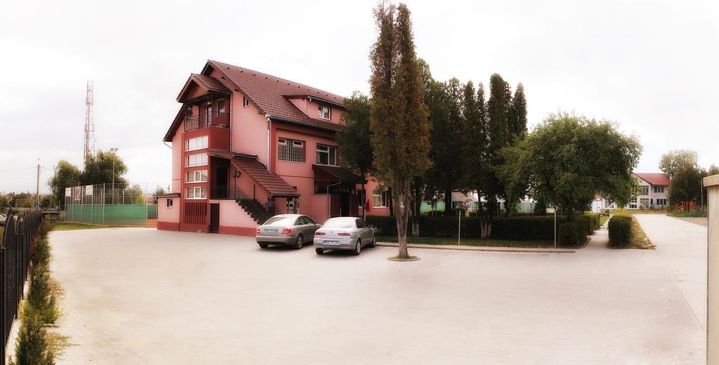 Hotel Pamira Nagyszeben Kültér fotó