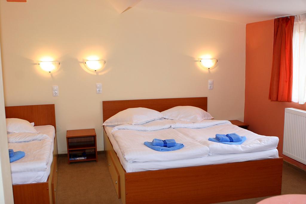 Hotel Pamira Nagyszeben Szoba fotó